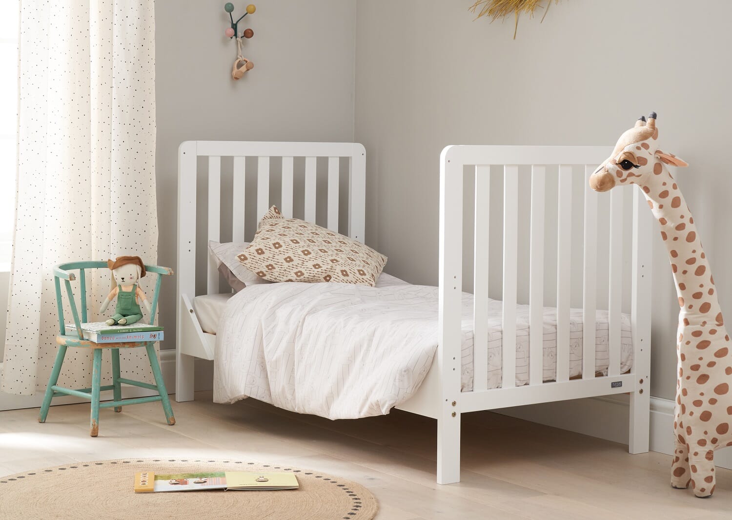 Jamestown cot outlet bed