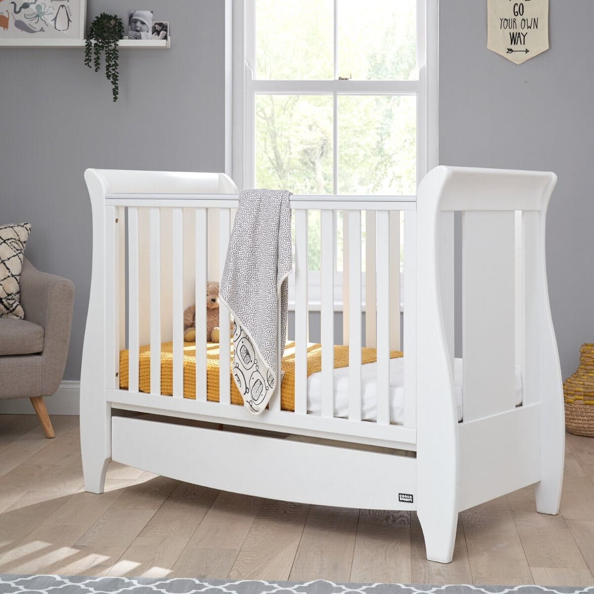 Tutti Bambini Tutti Bambini Sleigh cot bed with mattress and under bed drawer 