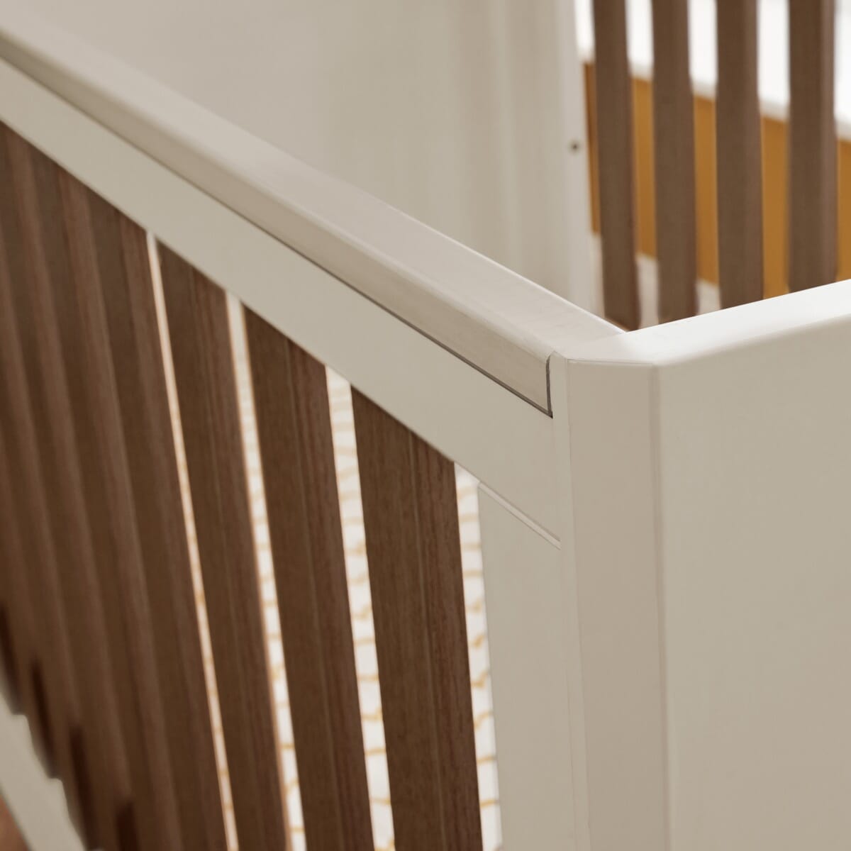 Fuori Cot Bed
