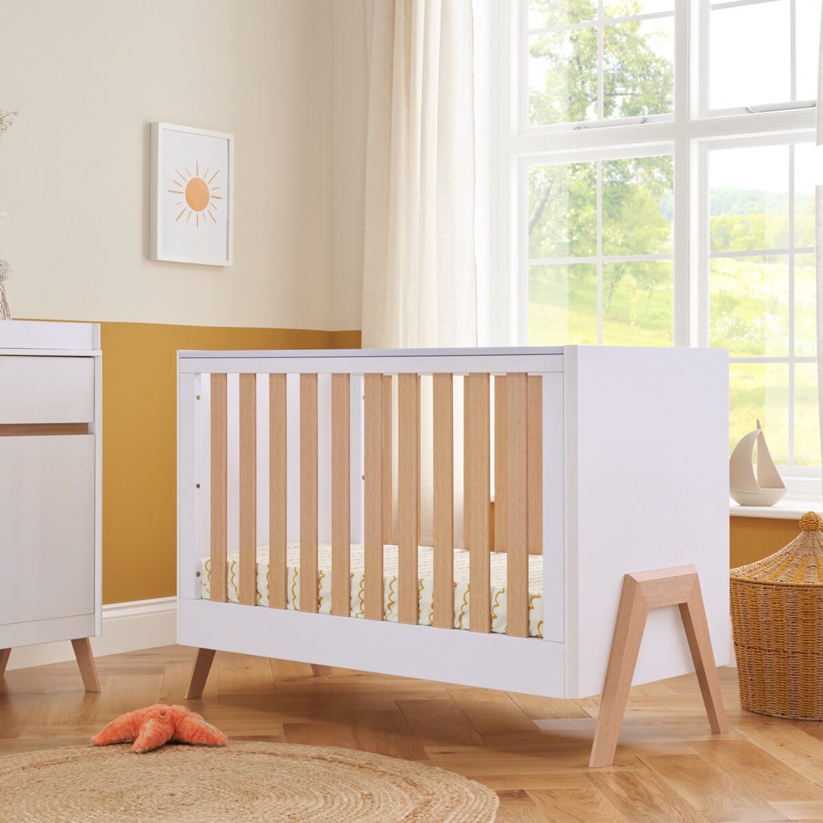 Tutti bambini lucas clearance cot bed oak