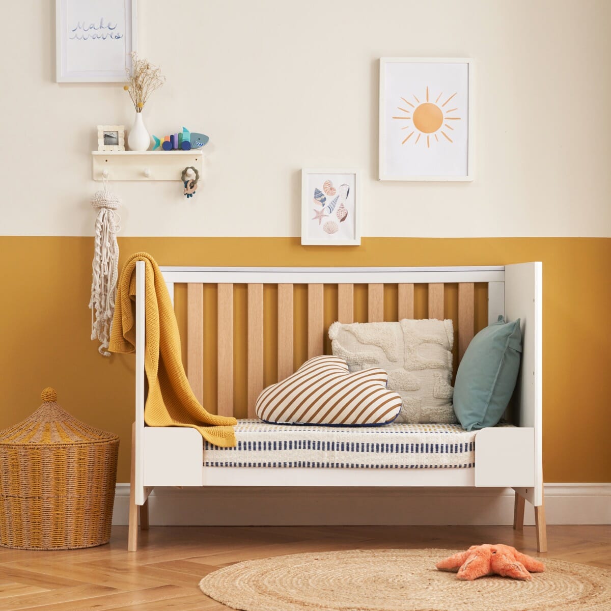 Fuori Mini Cot Bed White Light Oak Tutti Bambini