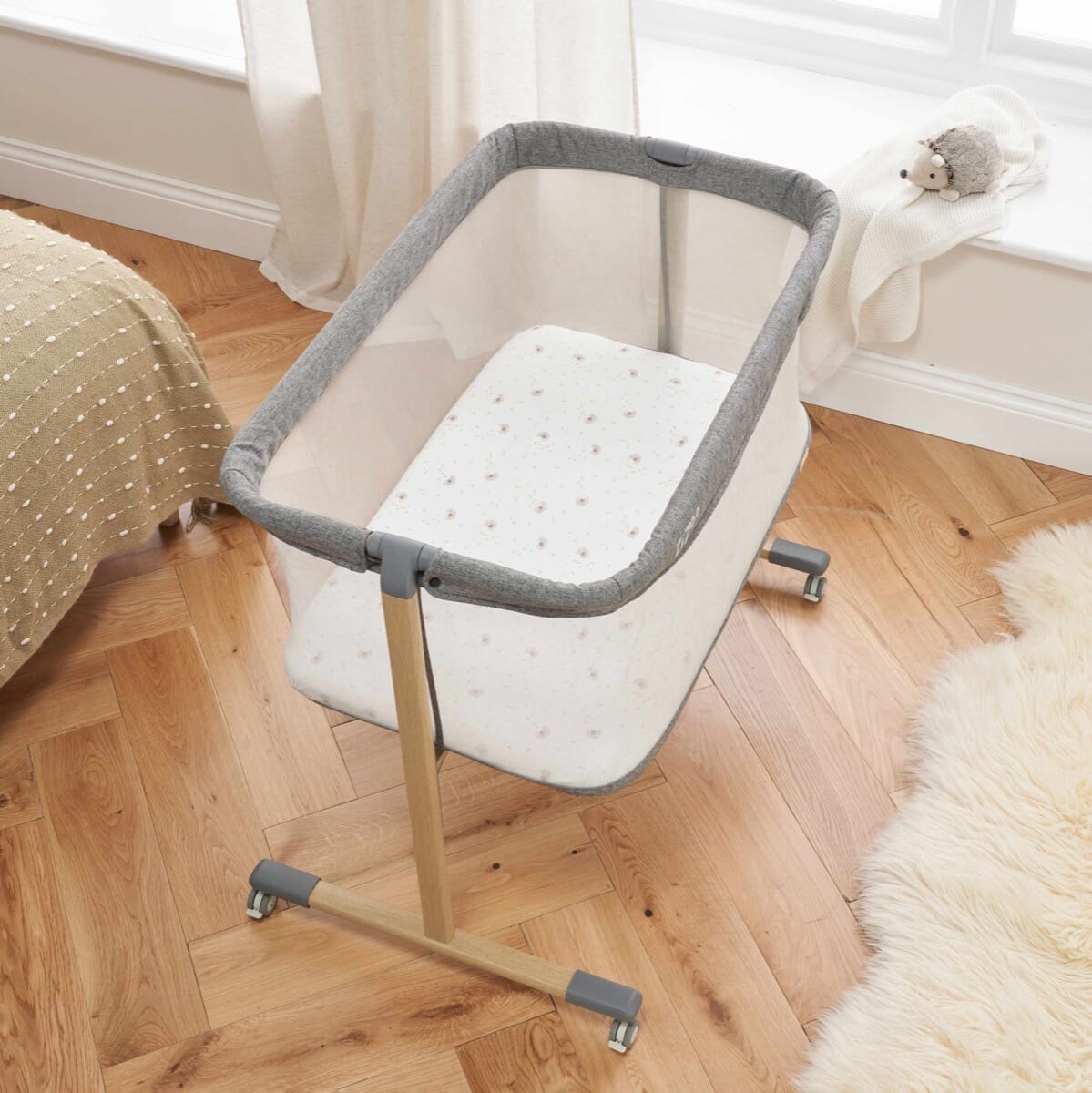 ZiZee Breathable Rocking Crib in Oak Charcoal Tutti Bambini